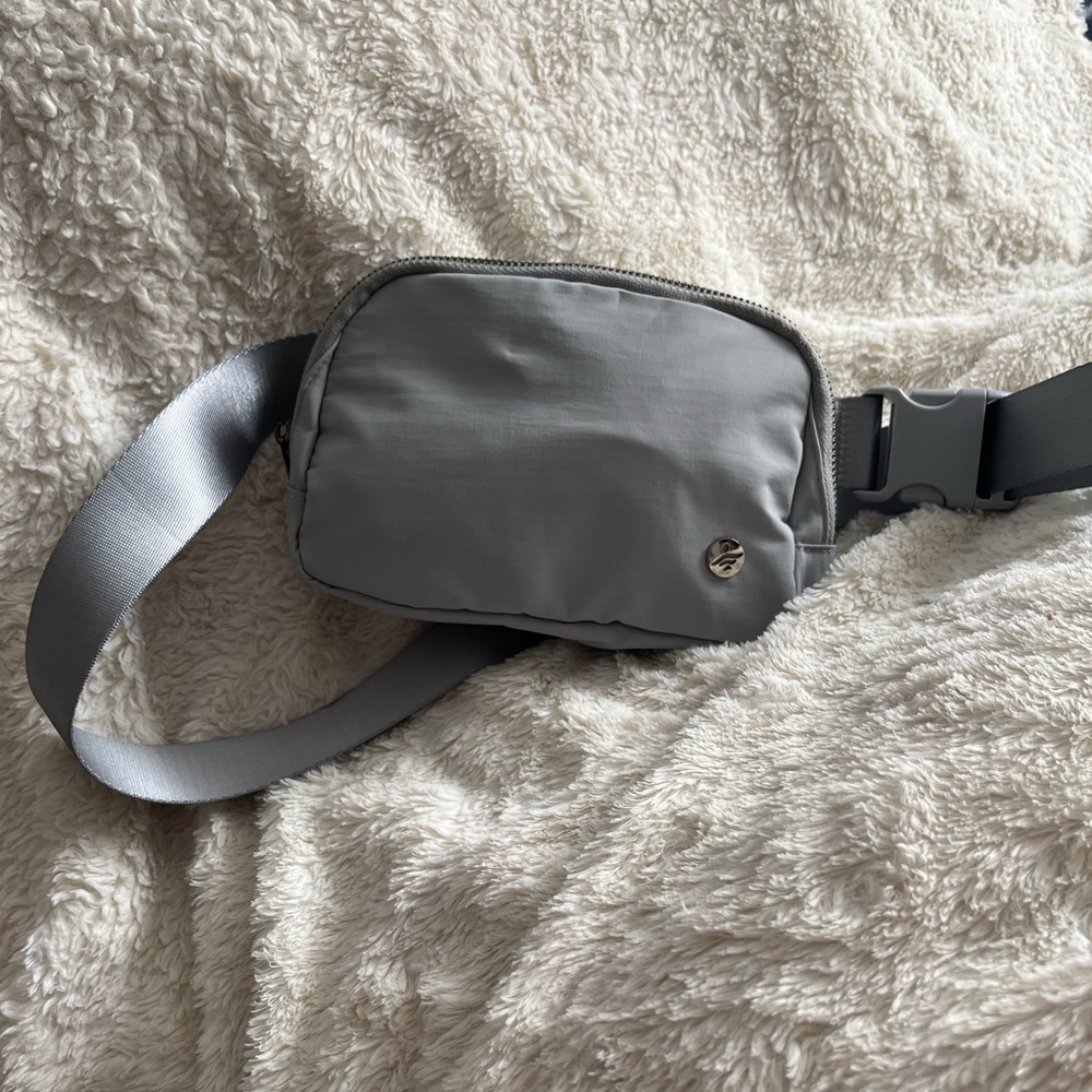 HALARA Gray Women's Crossbody Bag